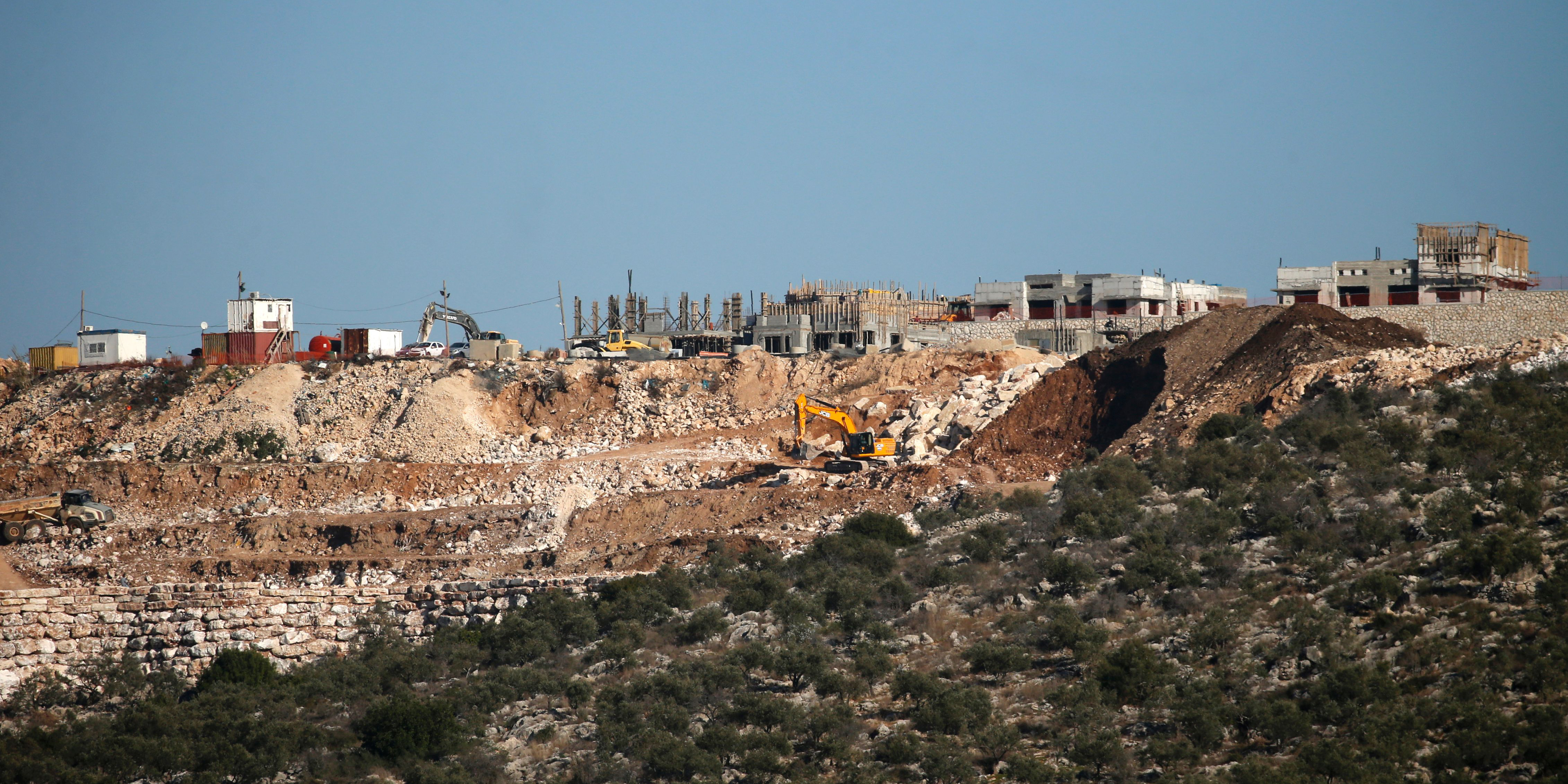 A general view taken on January 23, 2017 from the Palestinian West Bank village of Rafat shows the Israeli Jewish settlement of Leshem. / AFP / JAAFAR ASHTIYEH        (Photo credit should read JAAFAR ASHTIYEH/AFP via Getty Images)